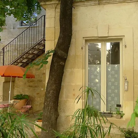 Hébergement de vacances Gîtes La Tarente Montfrin